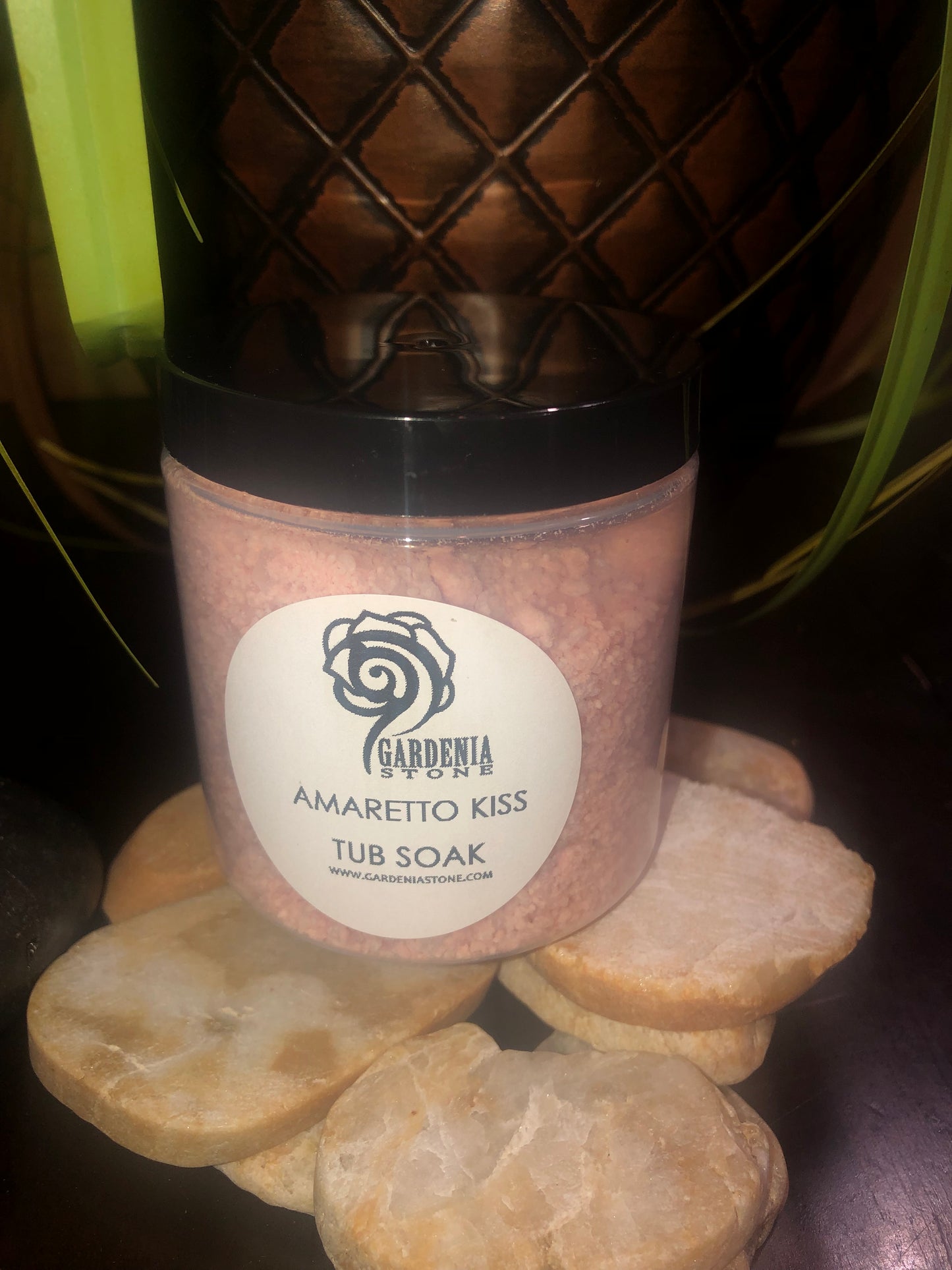 Amaretto Kiss Tub Soak